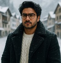 Sam6969 - Male companion in Dubai