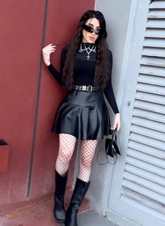 Sama - Transsexual escort in Beirut Photo 2 of 8