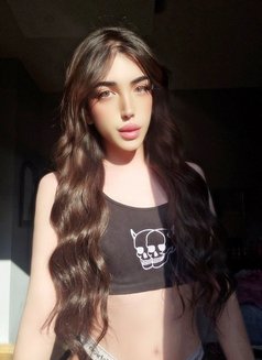 Sama - Acompañantes transexual in Beirut Photo 2 of 8