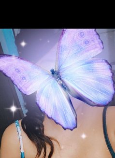Samaira cam show and real meet - escort in Noida Photo 2 of 4