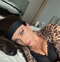 Samanta 🇷🇺 - Transsexual escort in Riyadh Photo 12 of 12