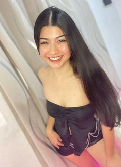 Samantha - escort in Dubai Photo 2 of 5