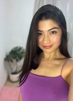 Samantha - escort in Dubai Photo 3 of 5