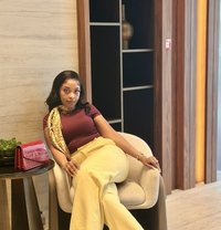 Samantha - adult performer in Dubai Photo 4 of 7