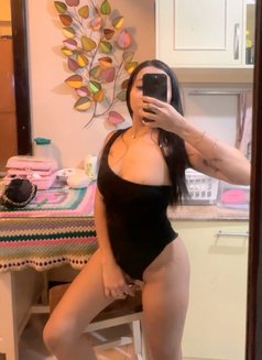 Samantha escort and camshow - escort in Manila Photo 5 of 8