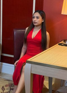 Samantha - escort in Manila Photo 2 of 5