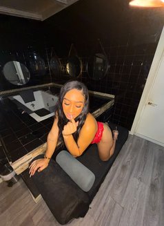 SAMANTHA - Transsexual escort in Barcelona Photo 2 of 6