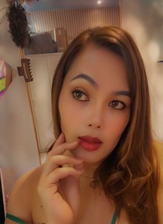 Samantha - Transsexual escort in Riyadh Photo 5 of 5