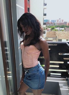 samantha - Transsexual escort in Nairobi Photo 2 of 4
