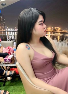 Samantha - escort in Dubai Photo 3 of 5