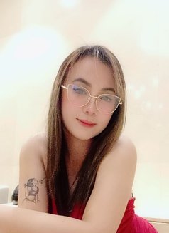 Samantha - escort in Dubai Photo 3 of 5