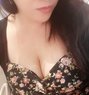 Samantha - puta in Kuala Lumpur Photo 1 of 2