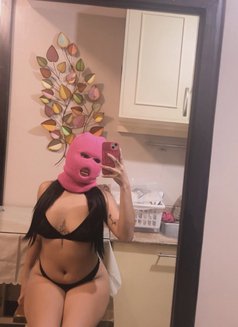Samantha - escort in Manila Photo 2 of 7