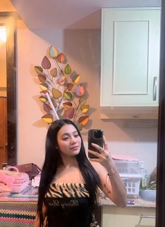 Samantha - puta in Manila Photo 5 of 7