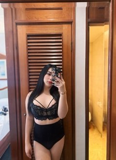 Samantha - Transsexual escort in Makati City Photo 12 of 13