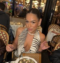 Samantha - Transsexual escort in London
