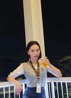 Samantha - Transsexual escort in Manila Photo 4 of 5