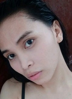 Samantha - Transsexual escort in Manila Photo 4 of 5
