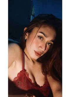 Samantha - Transsexual escort in Manila Photo 2 of 6