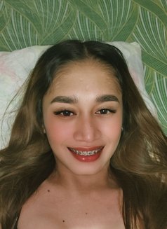 Samantha - Transsexual escort in Manila Photo 2 of 7