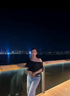 Samantha - Transsexual escort in Manila Photo 5 of 23