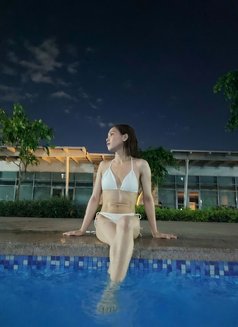 Samantha - Transsexual escort in Manila Photo 2 of 6