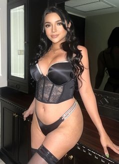 Queen Samantha Most Review - Transsexual escort in Bangkok Photo 1 of 17