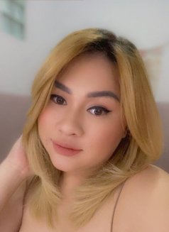 Samantha - escort in Bali Photo 11 of 13