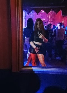 Samantha - Transsexual escort in Paris Photo 15 of 17