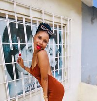 Samantha - puta in Kilimani