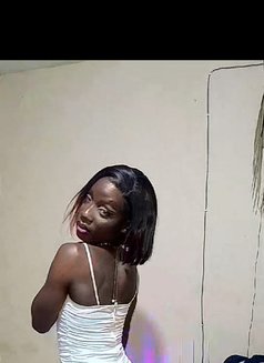 Samantha - Transsexual escort in Nairobi Photo 4 of 6