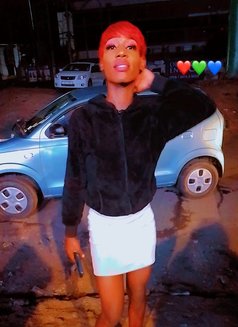 Samantha - Transsexual escort in Nairobi Photo 2 of 6