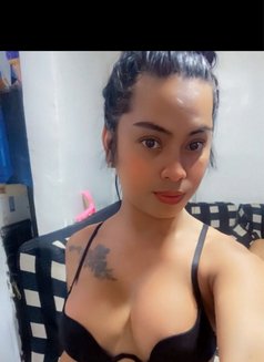 Samantha Slay - Acompañantes transexual in Manila Photo 1 of 6