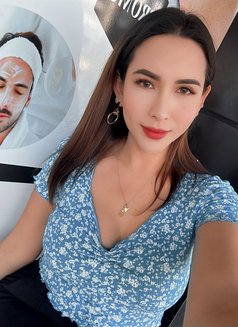 Samantha Smith - Transsexual escort in Dubai Photo 1 of 7