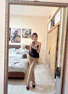Samantha Smith - Acompañantes transexual in Dubai Photo 28 of 29