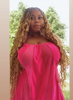 Samantha - escort in Noida Photo 4 of 8