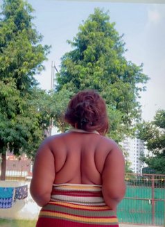 Samantha - escort in Noida Photo 6 of 8