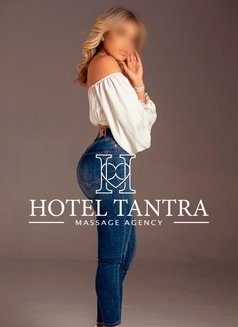 Outcall massage by Samantha Tantra 🇨🇴 - puta in Madrid Photo 4 of 5