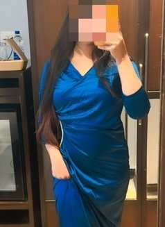 ❣️I'm Divya air hostess ready to meet❣️ - puta in Mumbai Photo 2 of 3