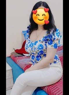 Samar Syrian Model - escort in Dubai Photo 3 of 3