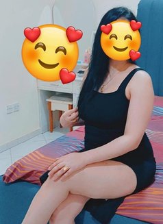 Samar Syrian Model - escort in Dubai Photo 1 of 3