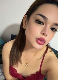 Samatha - Transsexual escort in Abu Dhabi Photo 3 of 5