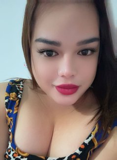 Samatha - Transsexual escort in Abu Dhabi Photo 4 of 5