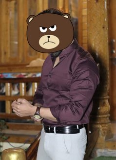 Free male escort - Male escort in Mumbai Photo 2 of 4