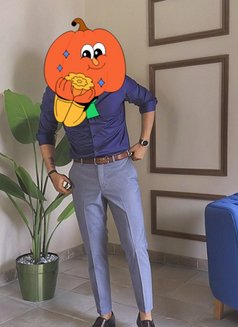 Free male escort - Male escort in Mumbai Photo 3 of 4