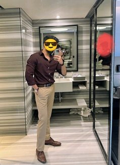Free male escort - Male escort in Mumbai Photo 4 of 4