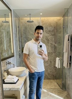 Sambhav 100% Valuable - Acompañantes masculino in Mumbai Photo 5 of 6