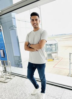 SAMBHAV 100% PRIVACY - Male escort in Mumbai Photo 4 of 5