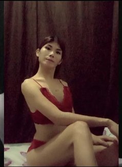 Samcy - Transsexual escort in Manila Photo 3 of 5