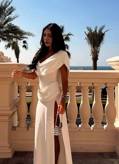 Samdy - Transsexual escort in Dubai Photo 1 of 10
